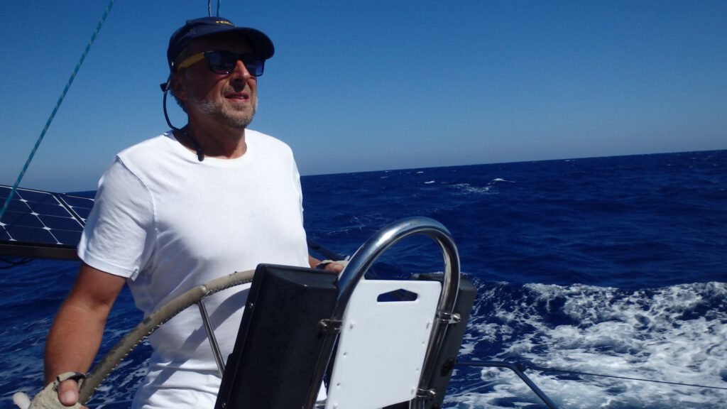 Fahrensegeln: Tyrrhenisches Meer zwischen Italien und Sardinien