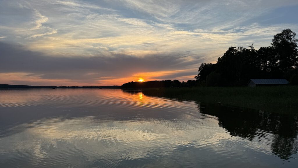 Abendstimmung am Stolpsee, Brandenburg, vom Hausboot aus